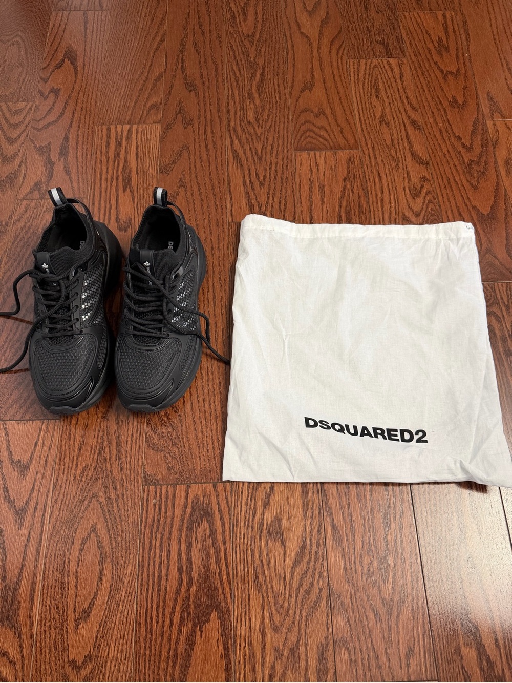 DSQUARED2 Men’s Black Chunky Lace-Up Sneakers